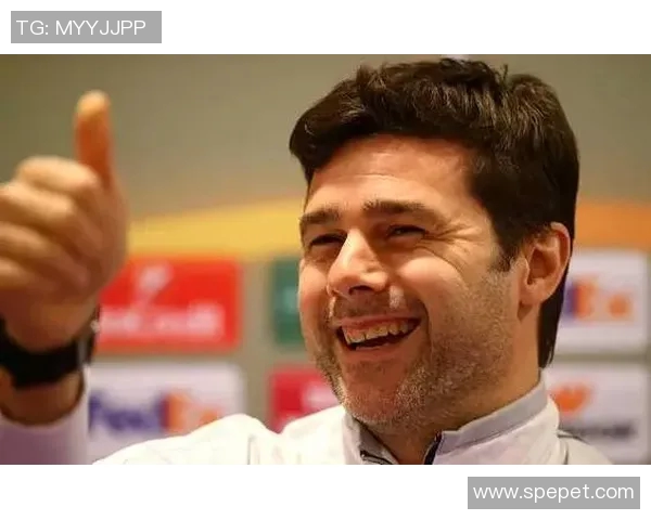 足球明星意外走光瞬间曝光引发热议网友热评不断