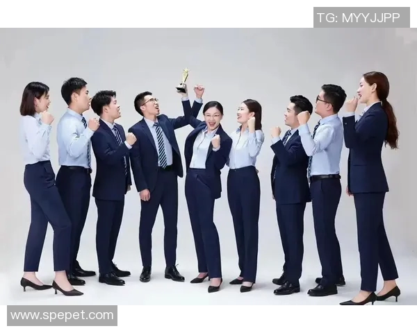 足球明星与艺人同框瞬间展现魅力与风采的精彩合影集锦